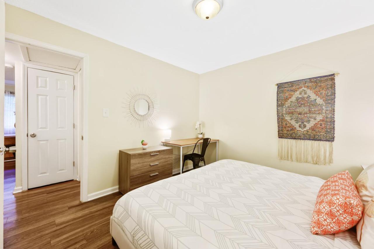 Dapper Digs - King Bed - Long Term Stays - Duke Ντάραμ Εξωτερικό φωτογραφία